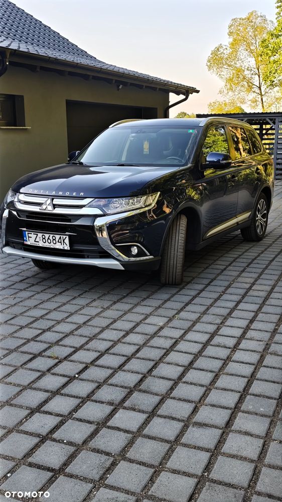 Mitsubishi Outlander 2.0 Intense + Navi 4WD CVT - 2