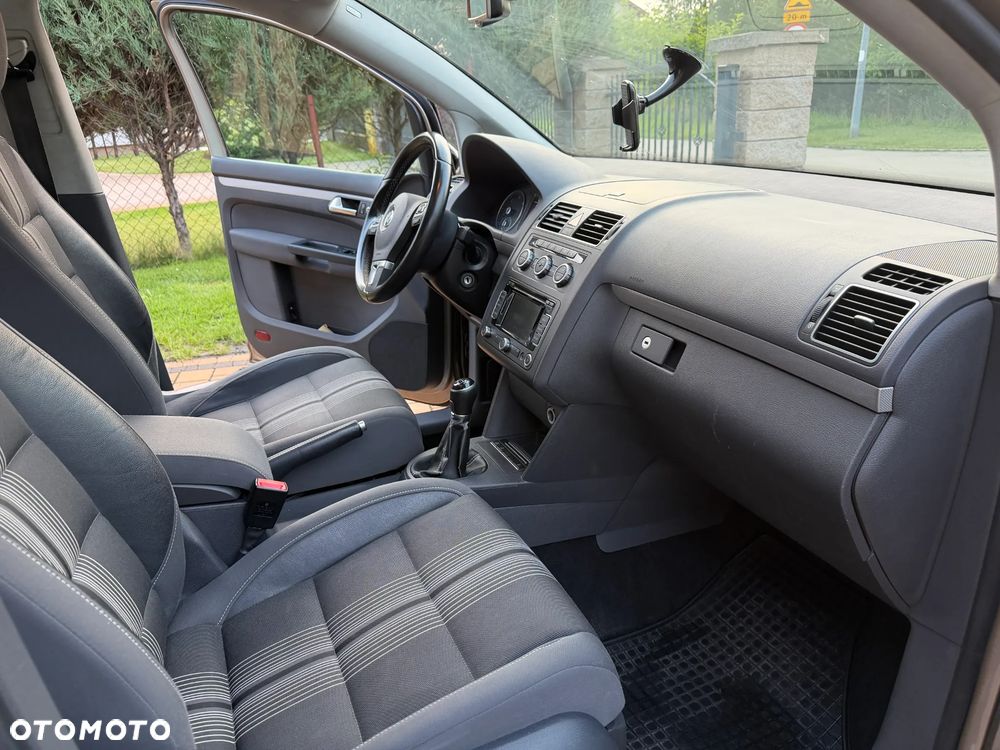 Volkswagen Touran 1.6 TDI DPF MATCH - 5