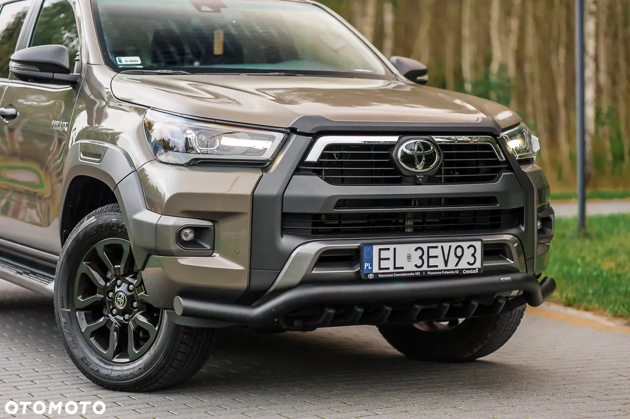 Toyota Hilux 2.8 D-4D Double Cab Invincible Sport 4x4 - 3