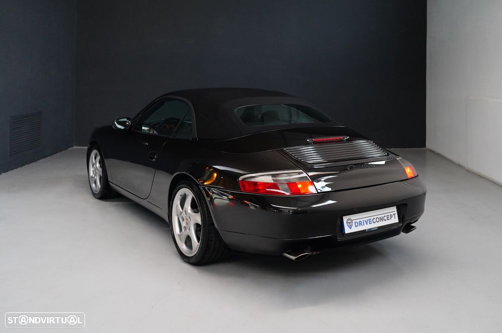 Porsche 911 (996) Carrera Cabrio - 20
