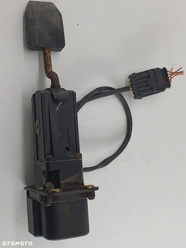 PEDAL GAZU  IVECO EUROCARGO - 5