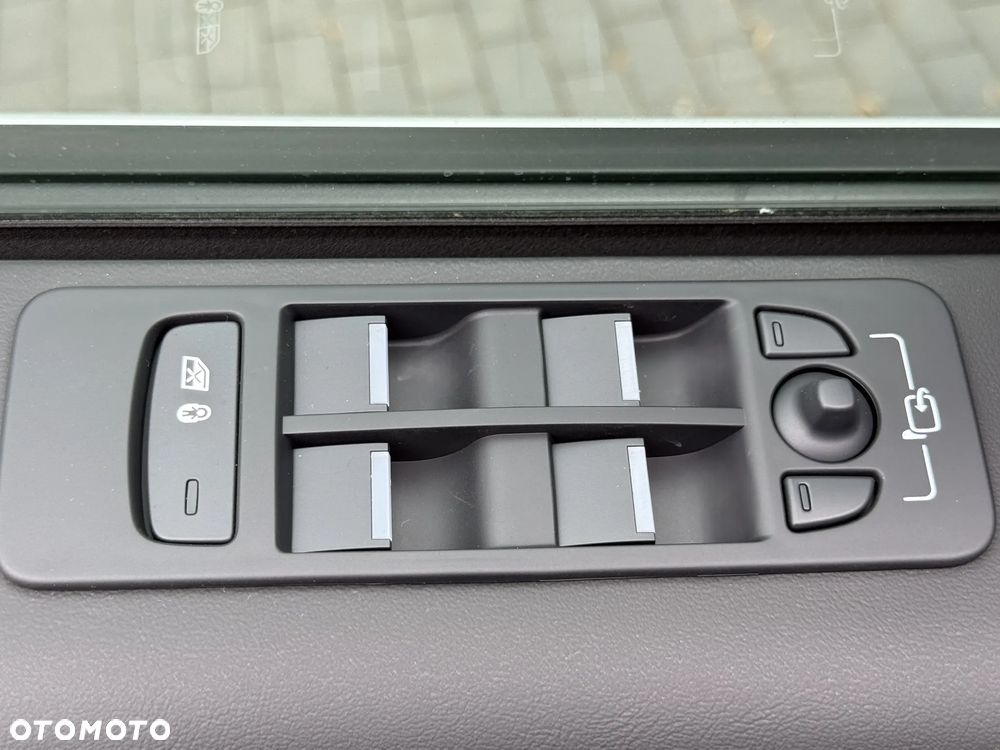 Land Rover Discovery Sport D200 Metropolitan - 17