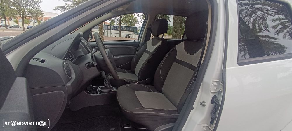 Dacia Duster 1.5 dCi Prestige 4WD - 14