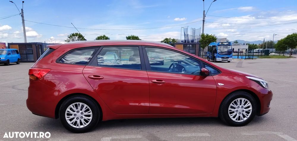 Kia Ceed - 13