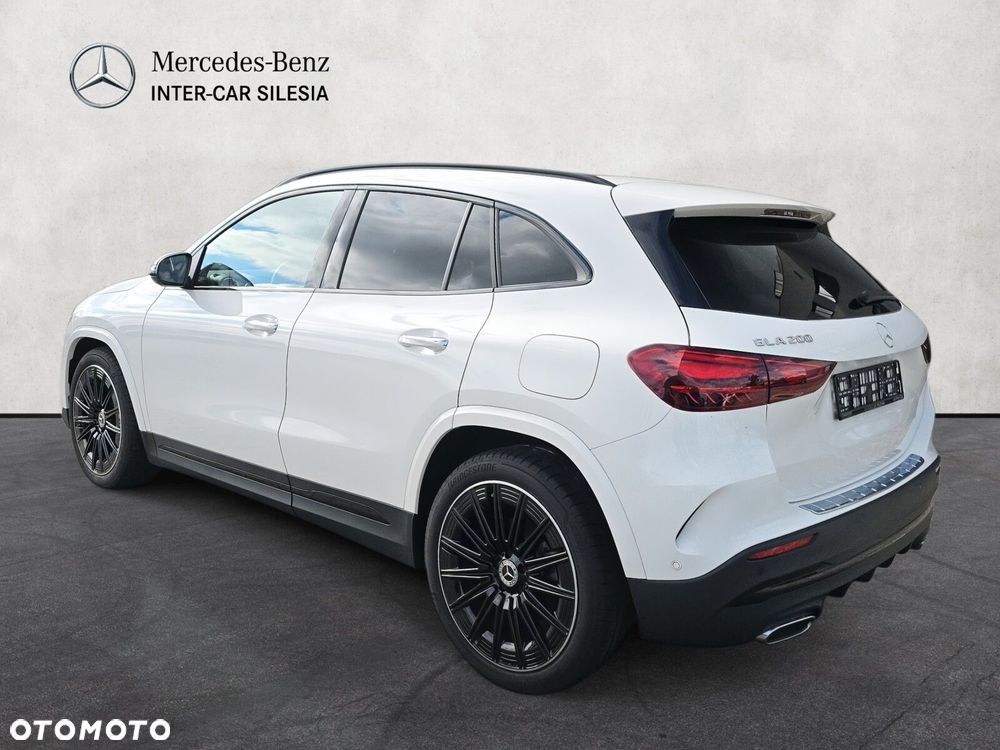 Mercedes-Benz GLA - 7