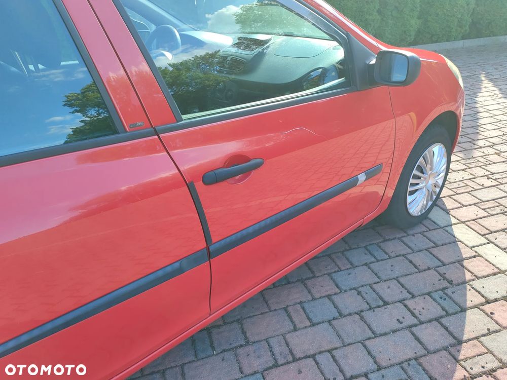 Renault Clio - 26