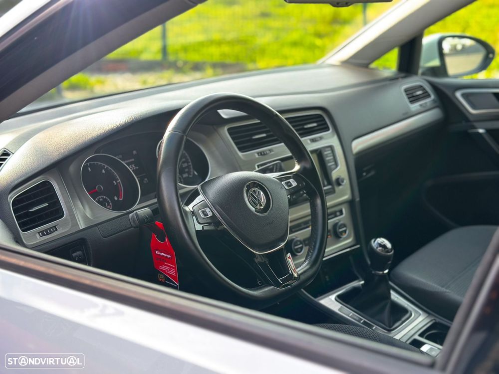 VW Golf 1.6 TDi BlueMotion Confortline - 2