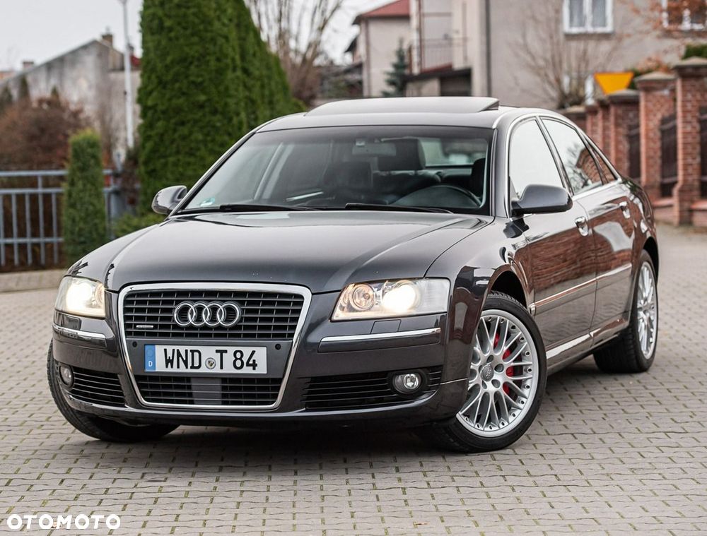 Audi A8 4.2 FSI Quattro - 1