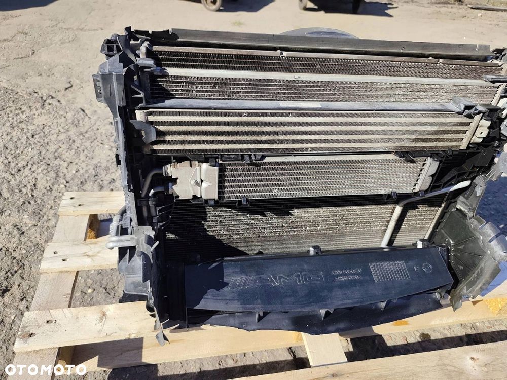 MERCEDES W204 C63 AMG PAS PRZEDNI CHŁODNICE KOMPLET - 5