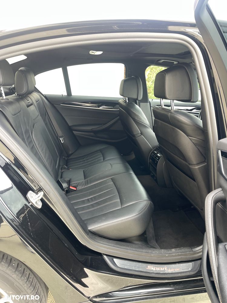 BMW Seria 5 520d xDrive AT - 23