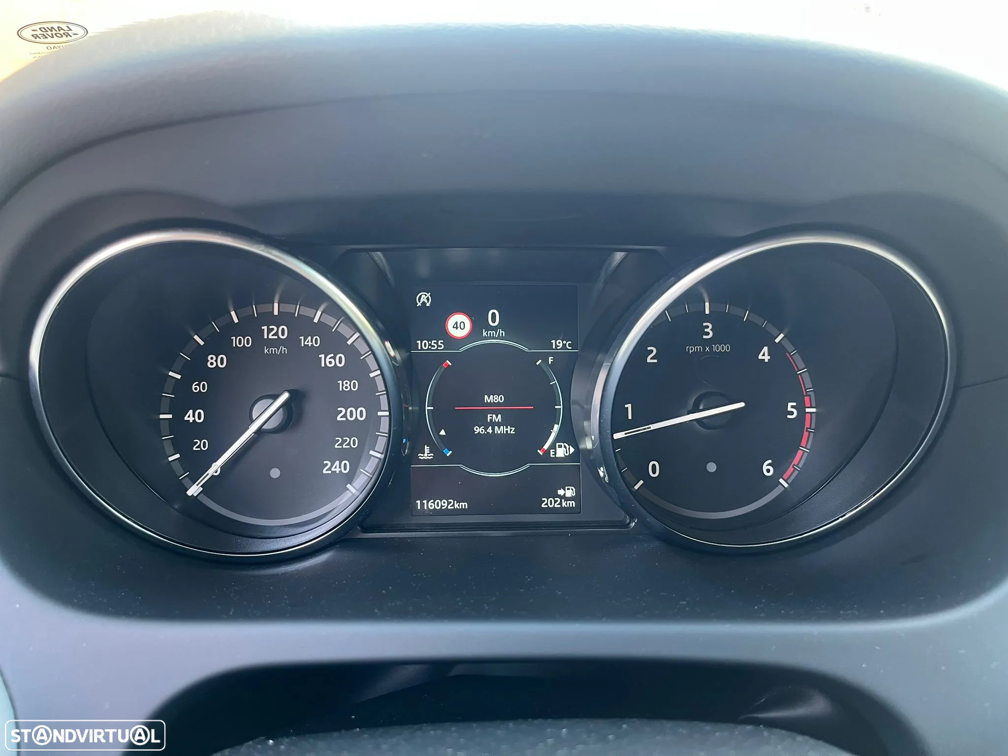 Land Rover Discovery Sport - 32