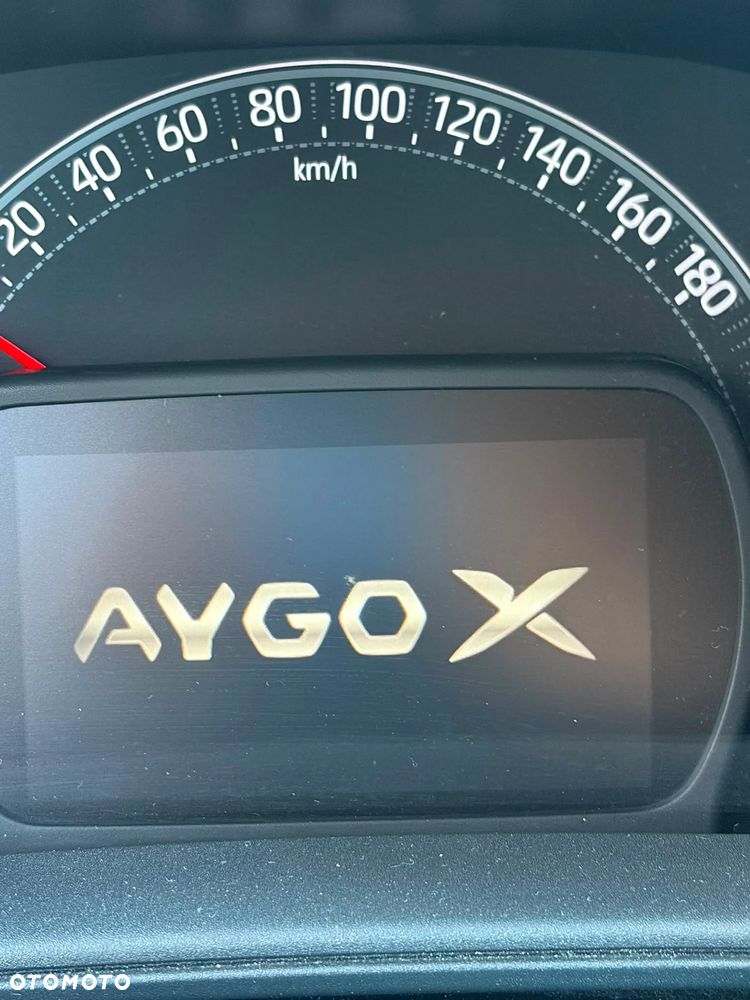 Toyota Aygo X Limited - 16
