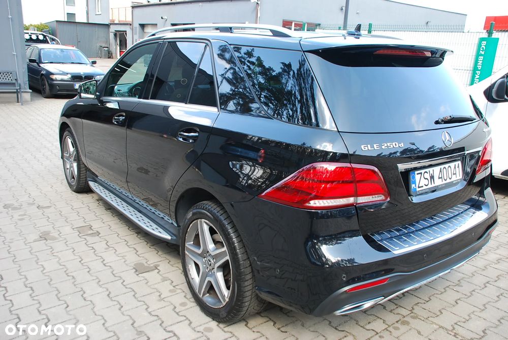 Mercedes-Benz GLE 250 d 4-Matic - 26