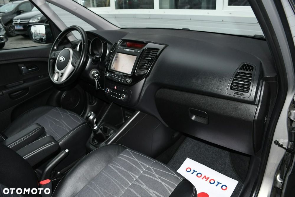 Kia Venga - 27