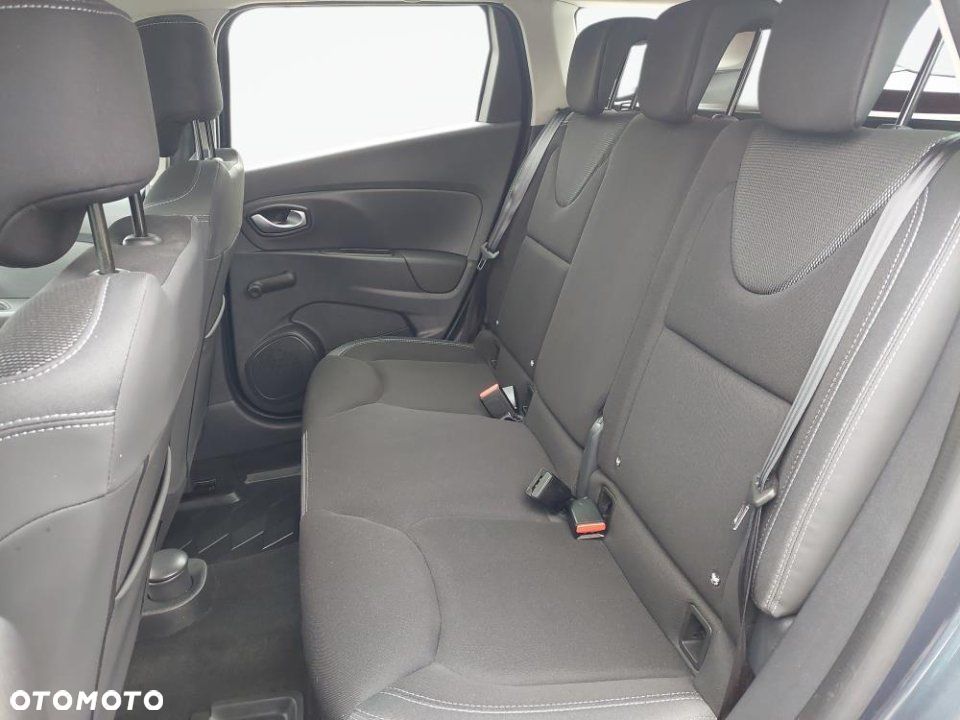 Renault Clio - 11