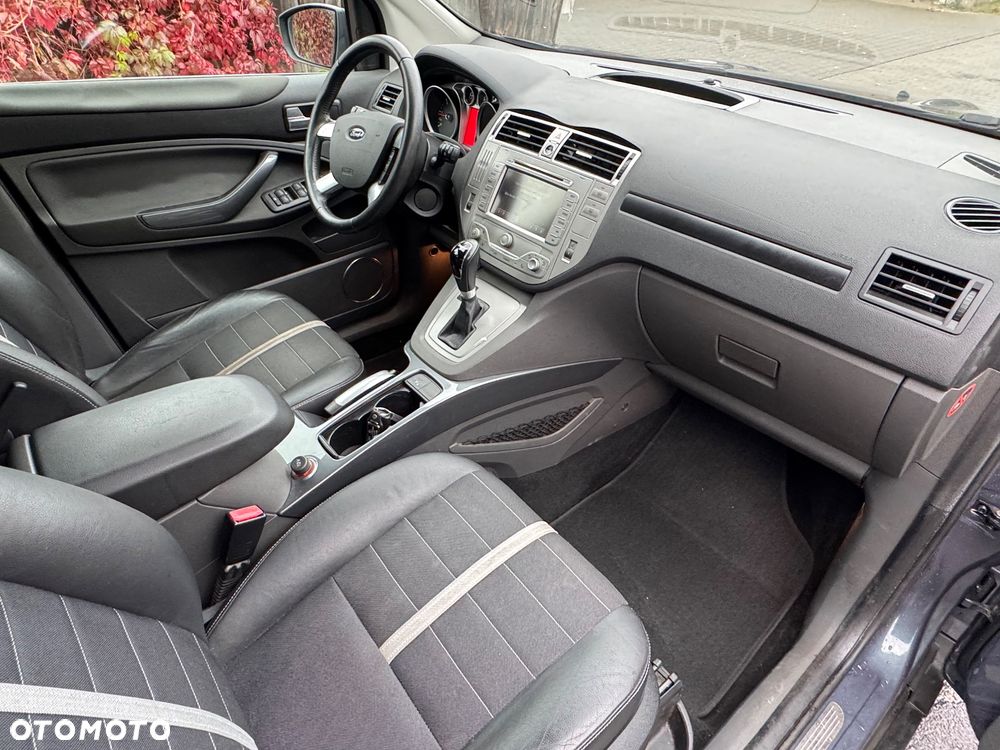 Ford Kuga - 12