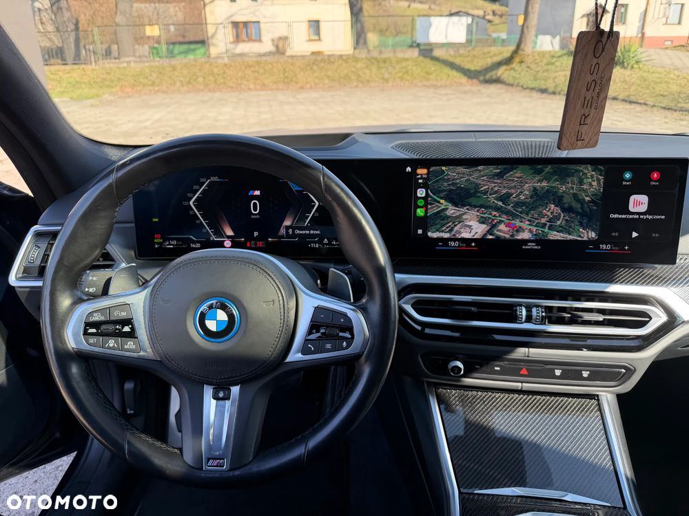 BMW Seria 3 330e xDrive M Sport - 28