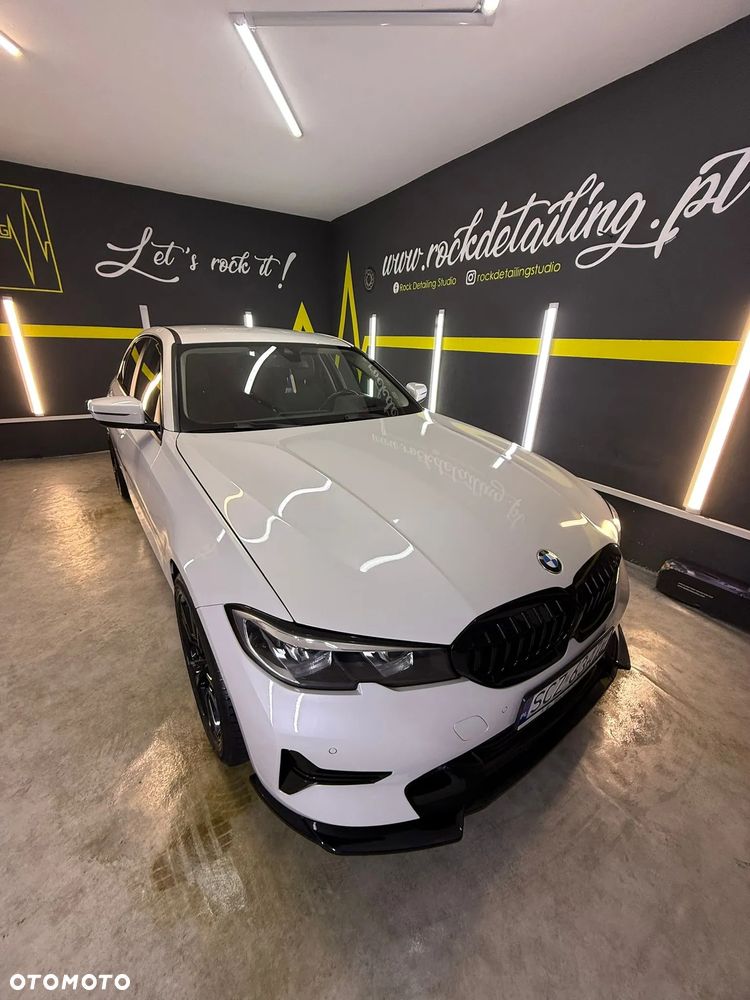 BMW Seria 3 318d MHEV Sport Line - 33
