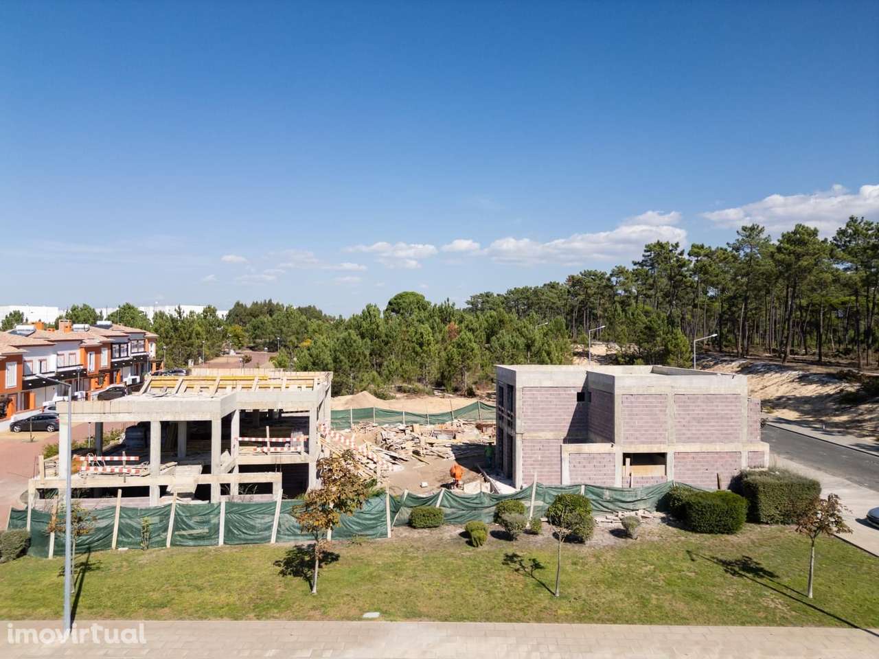 Moradia Geminada T4 com estacionamento, Vila Nova de Santo André,... - Grande imagem: 3/27