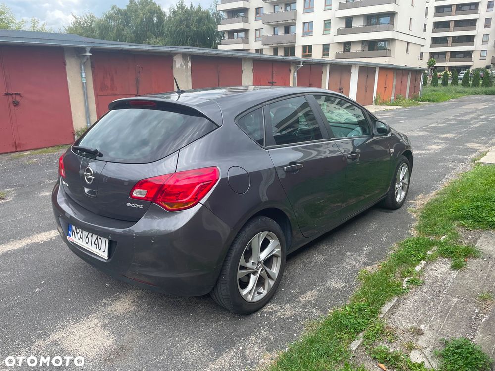 Opel Astra 1.4 150 Jahre - 3