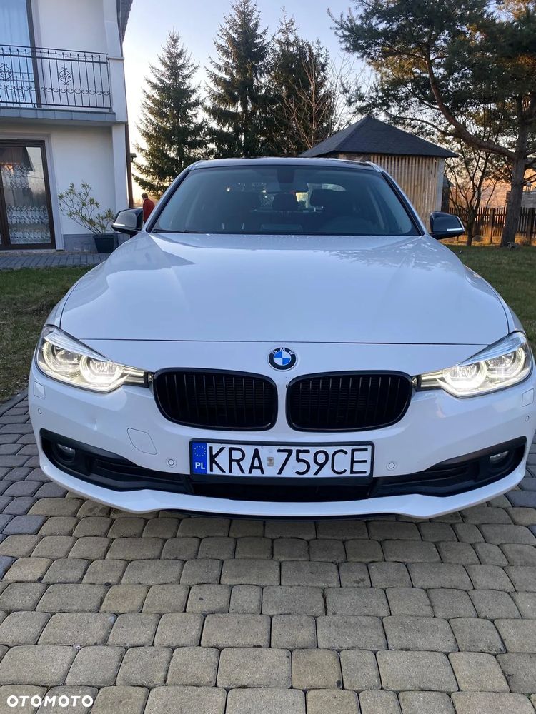 BMW Seria 3 318i - 5