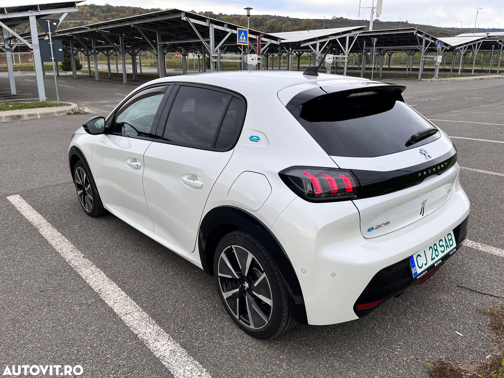 Peugeot 208 e-208 GT - 3