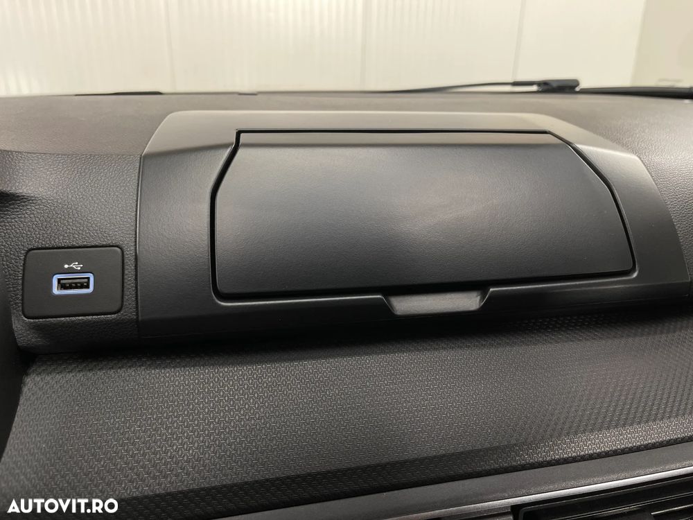 Dacia Logan TCe 90 Essential - 15