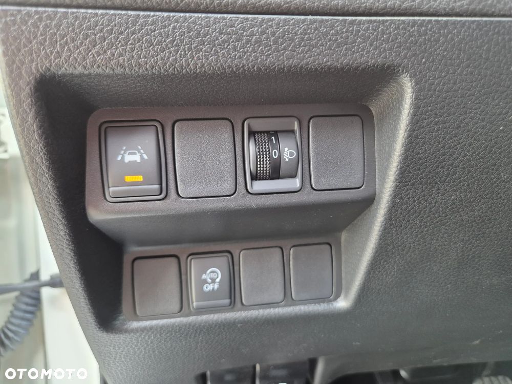 Nissan Qashqai 1.3 DIG-T N-Connecta - 13