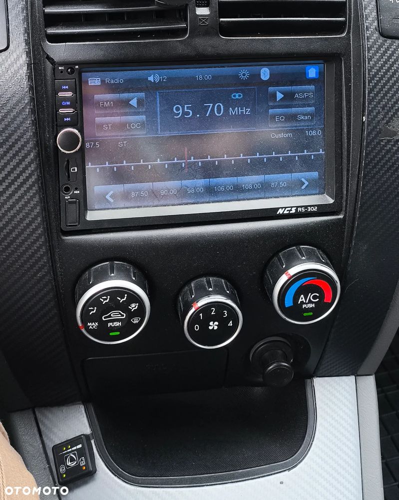 Hyundai Tucson 2.0 Comfort 2WD - 11