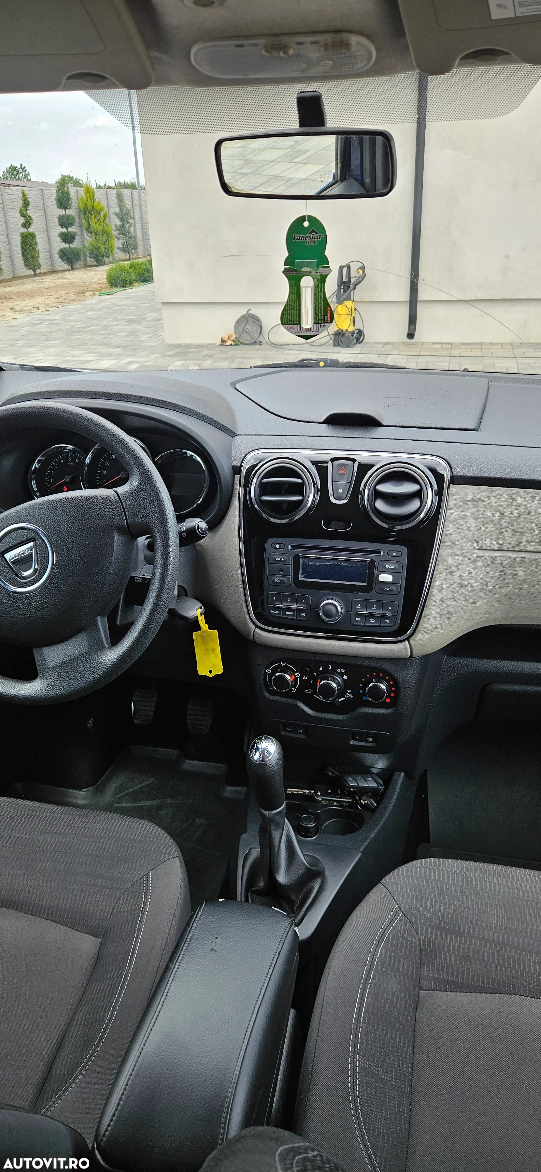 Dacia Lodgy 1.2 TCe 115 CP Laureate - 15