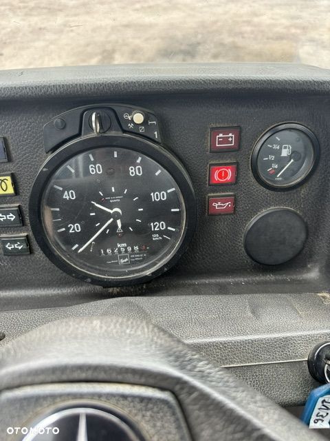 Mercedes-Benz 308 D - 10