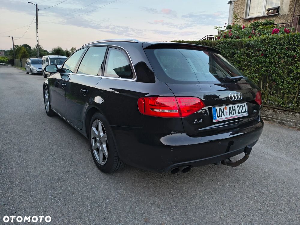 Audi A4 Avant - 4