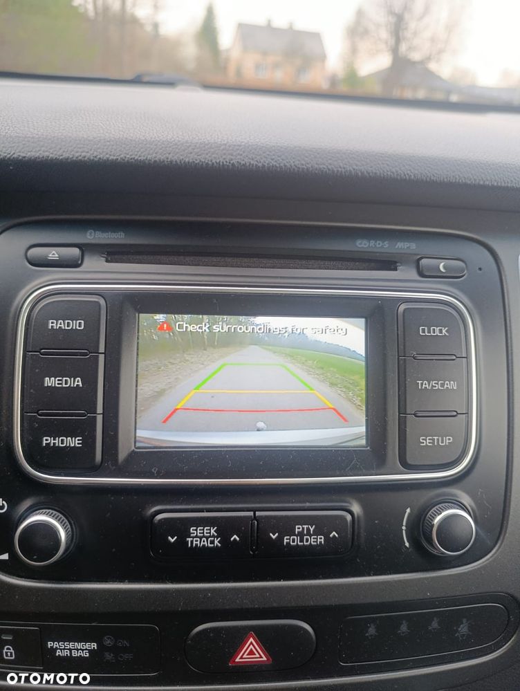 Kia Carens 1.7 CRDi 115 Dream Team Edition - 23