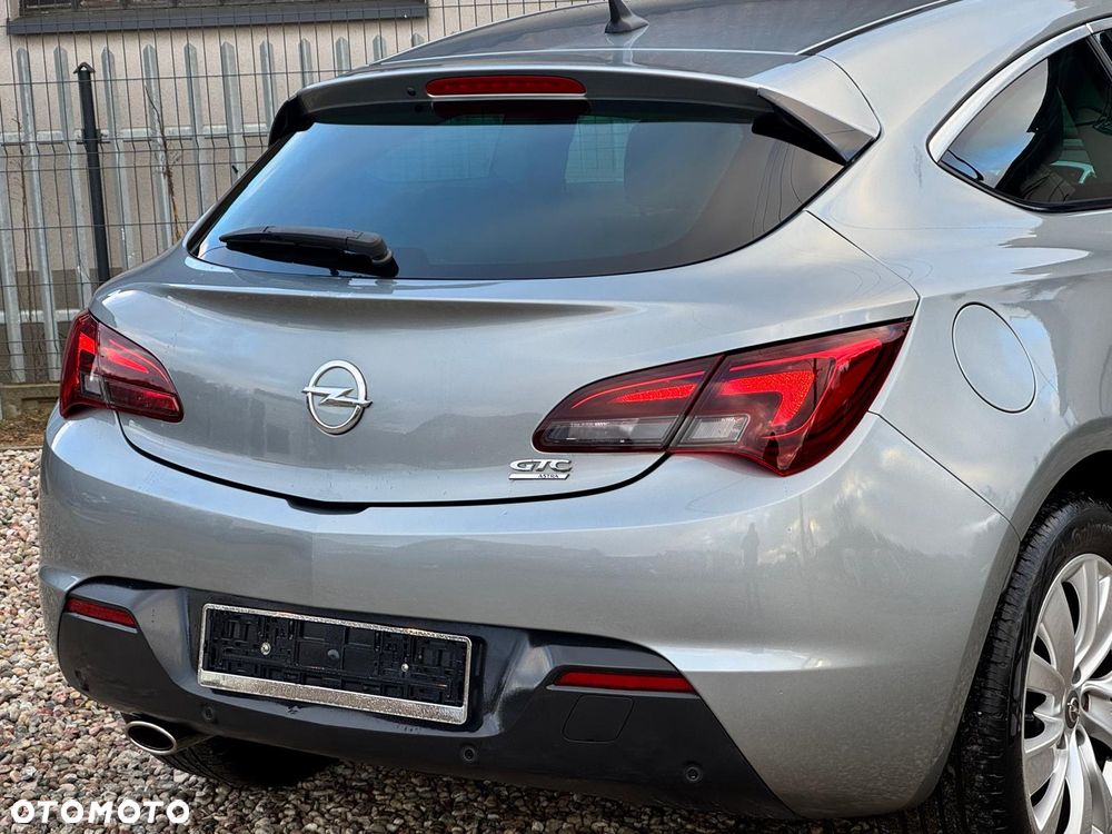Opel Astra 1.6 Turbo Cosmo - 20
