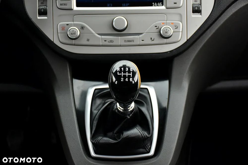 Ford Kuga 2.0 TDCi 4WD Titanium Plus - 25