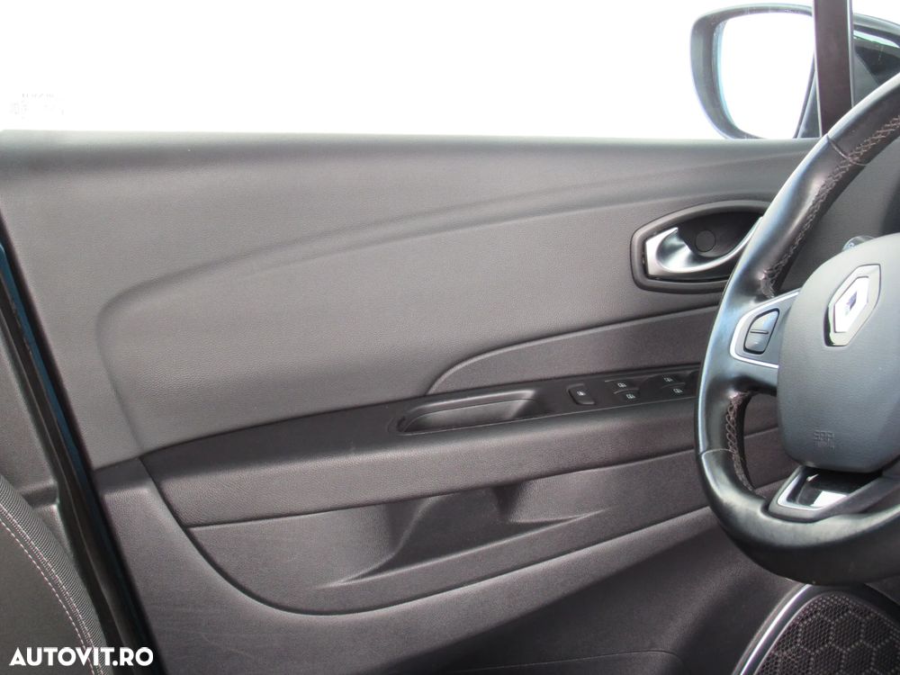 Renault Captur TCe 150 EDC GPF INTENS - 24