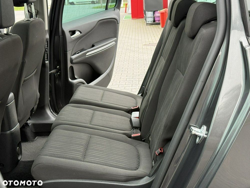 Opel Zafira - 16