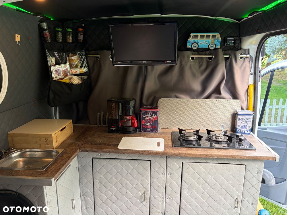 Ford Transit - 18