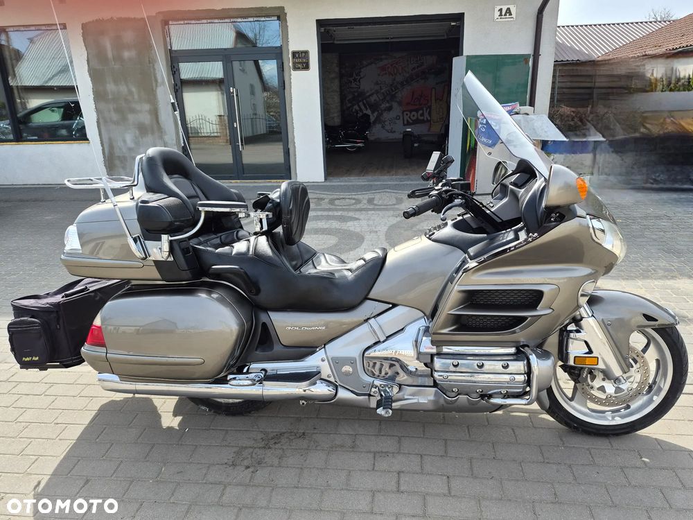 Honda GL - 9