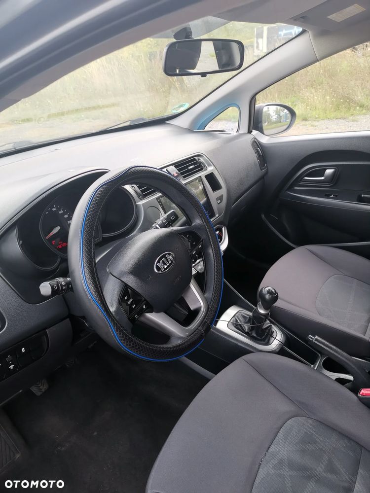 Kia Rio - 15
