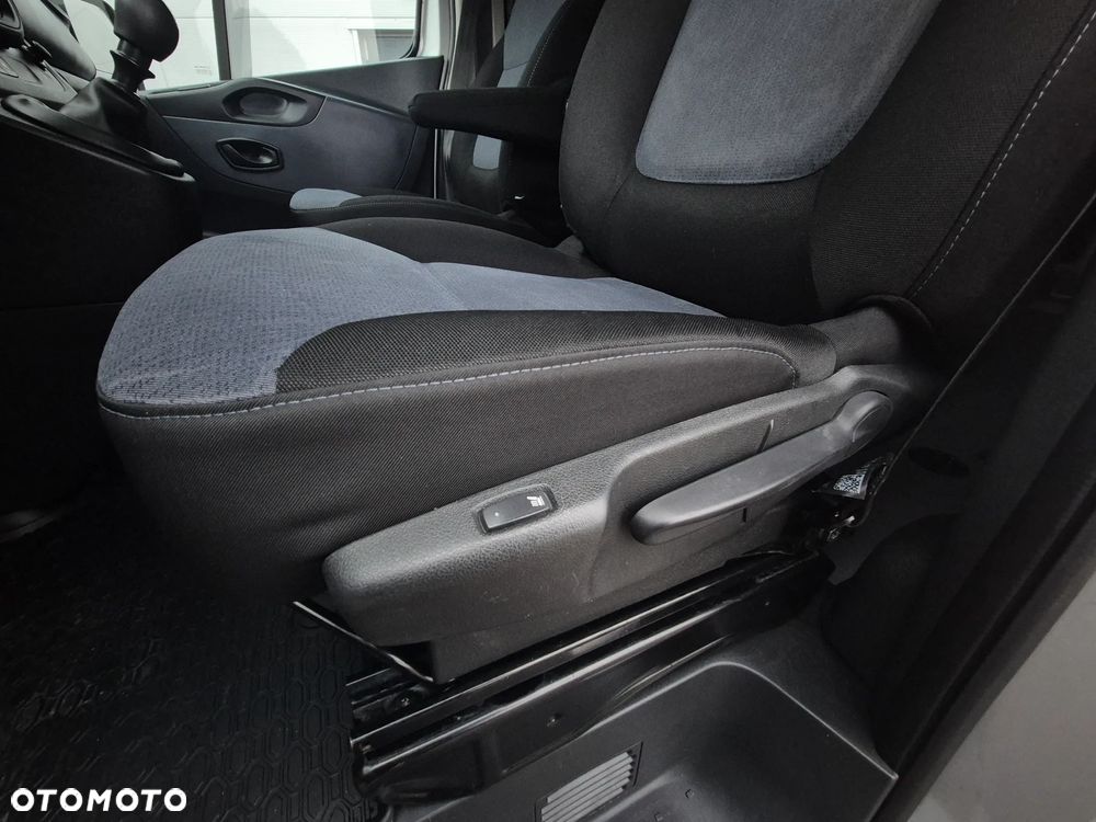 Opel Vivaro - 10