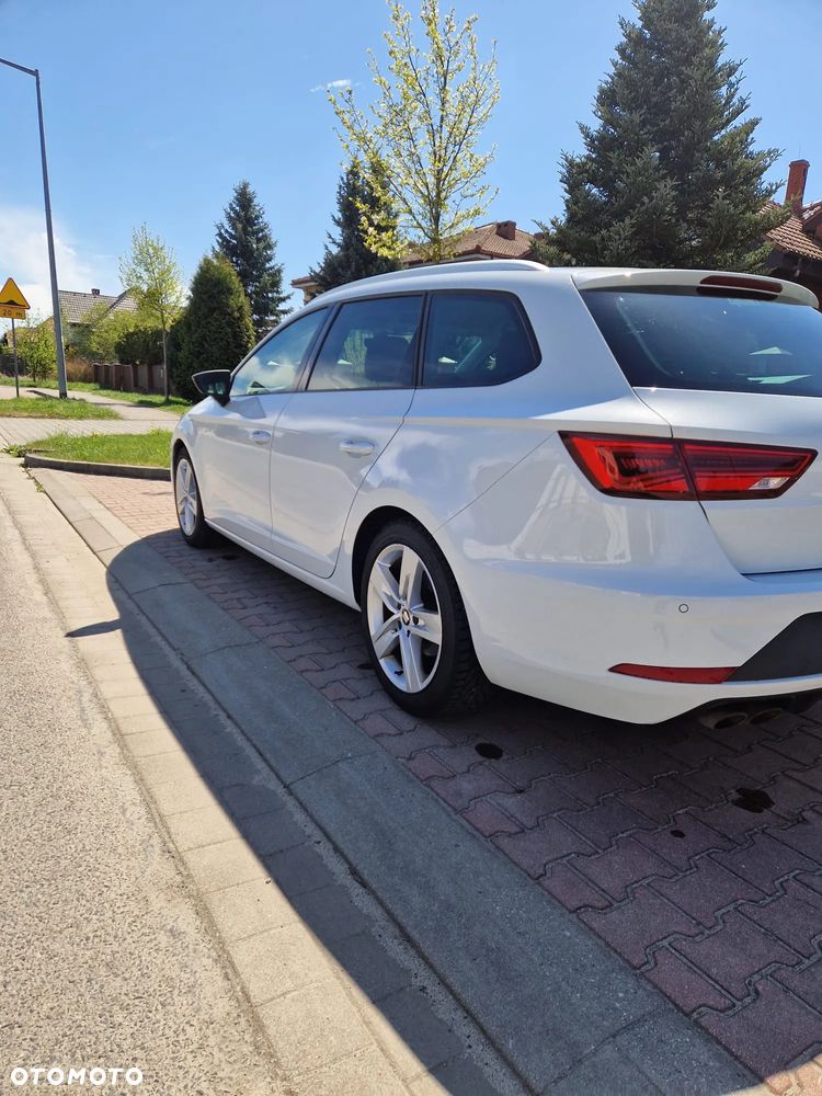 Seat Leon ver-1-8-tsi-fr-s-s-dsg - 2