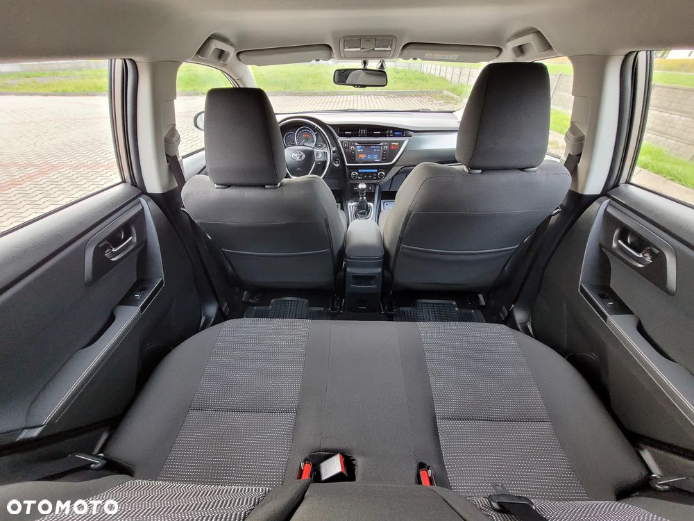 Toyota Auris 1.33 VVT-i Premium Comfort - 21