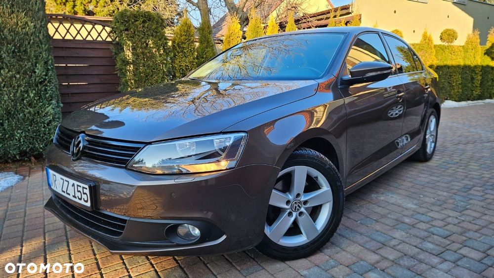 Volkswagen Jetta 1.4 TSI Trendline - 1