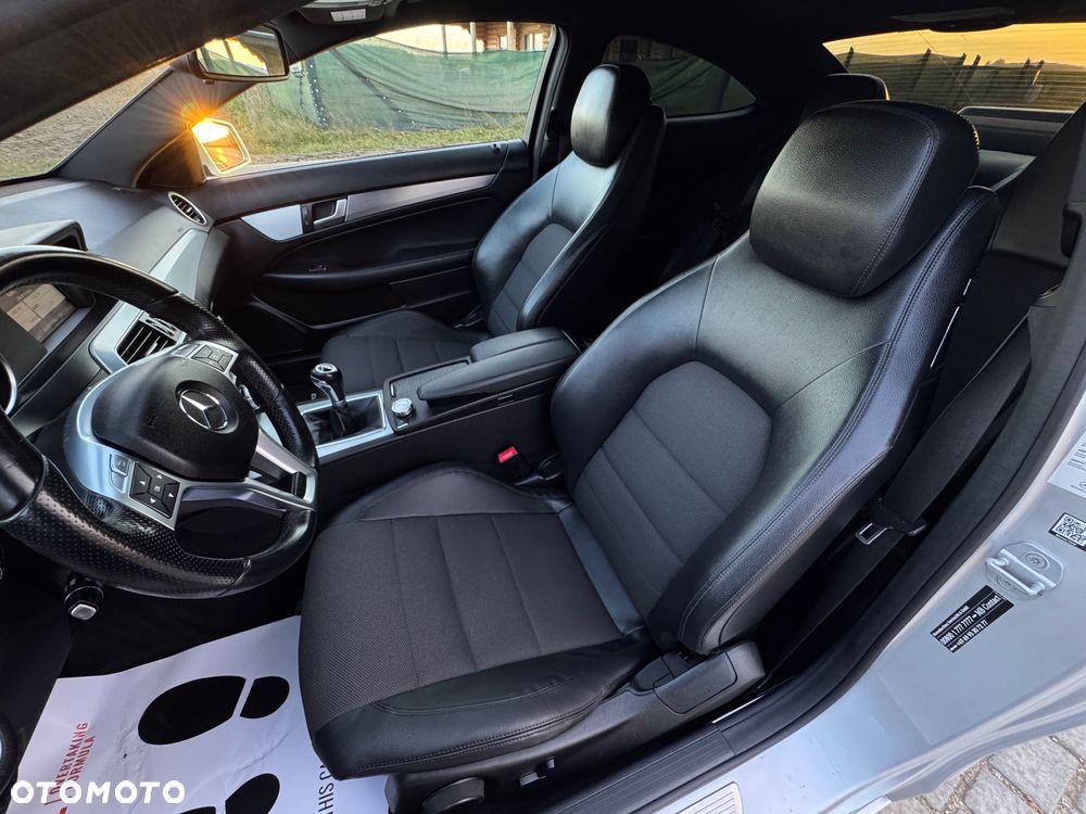 Mercedes-Benz Klasa C 180 Coupe AMG Line - 31