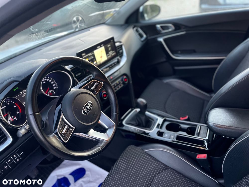 Kia XCeed 1.6 CRDi LAUNCH EDITION - 20
