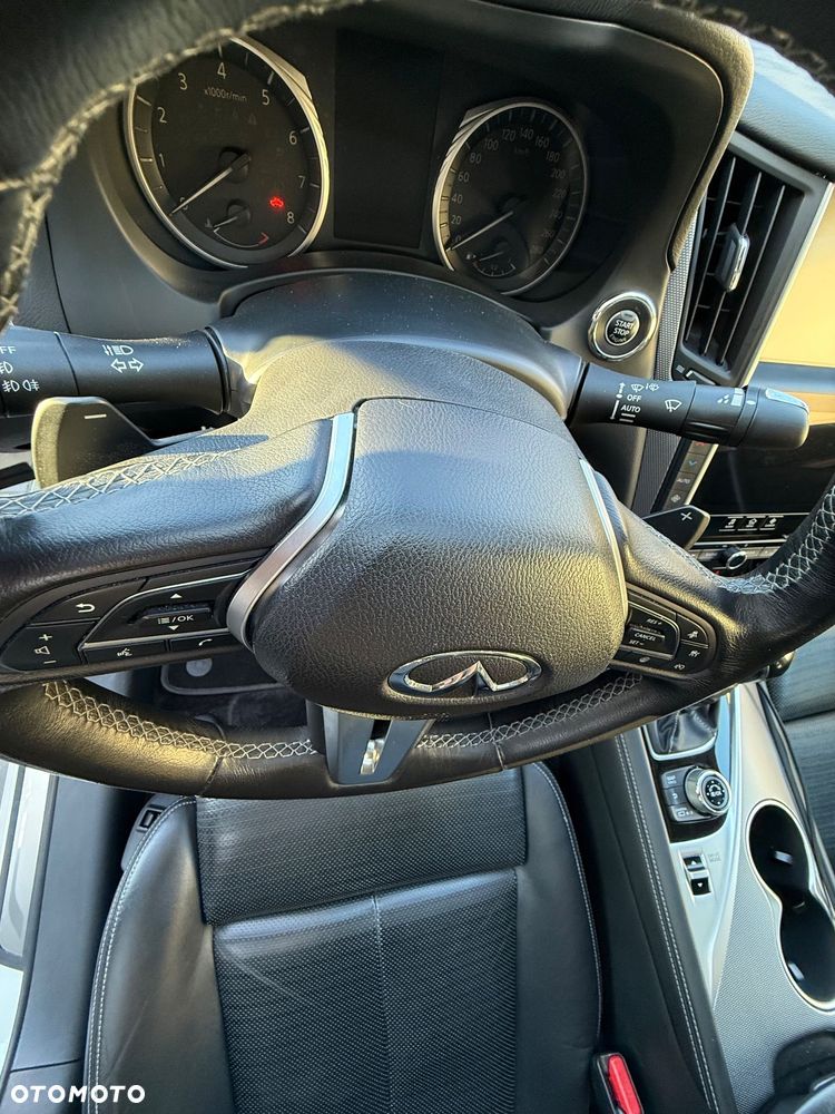 Infiniti Q50 - 32