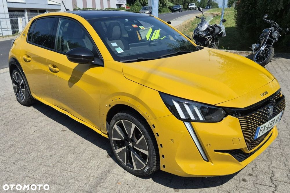 Peugeot 208 GT - 4