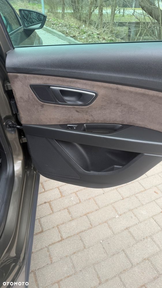 Seat Leon 2.0 TDI DPF Start&Stop DSG XCELLENCE - 27