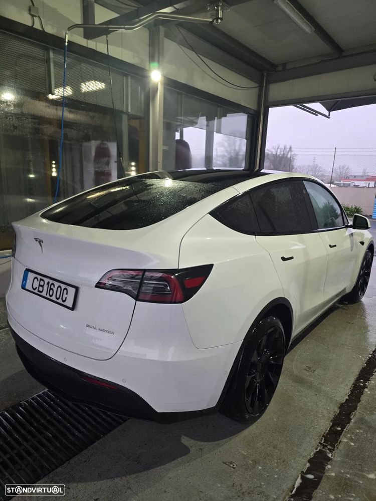 Tesla Model Y Long Range Dual Motor AWD - 7